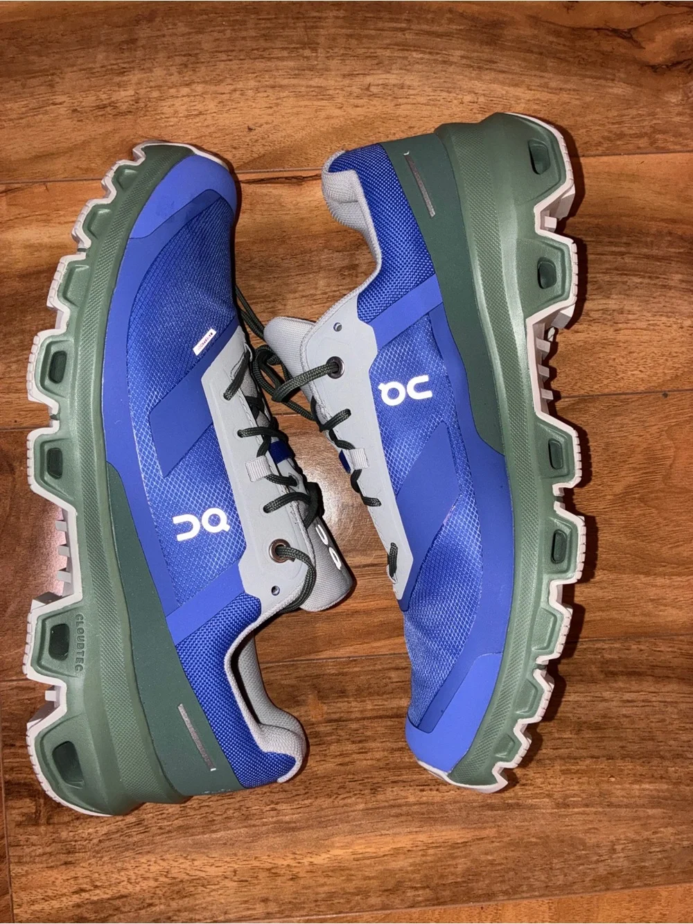 On Cloud Women’s Cloudventure Waterproof Trail Run Shoes, blue/green - size 10